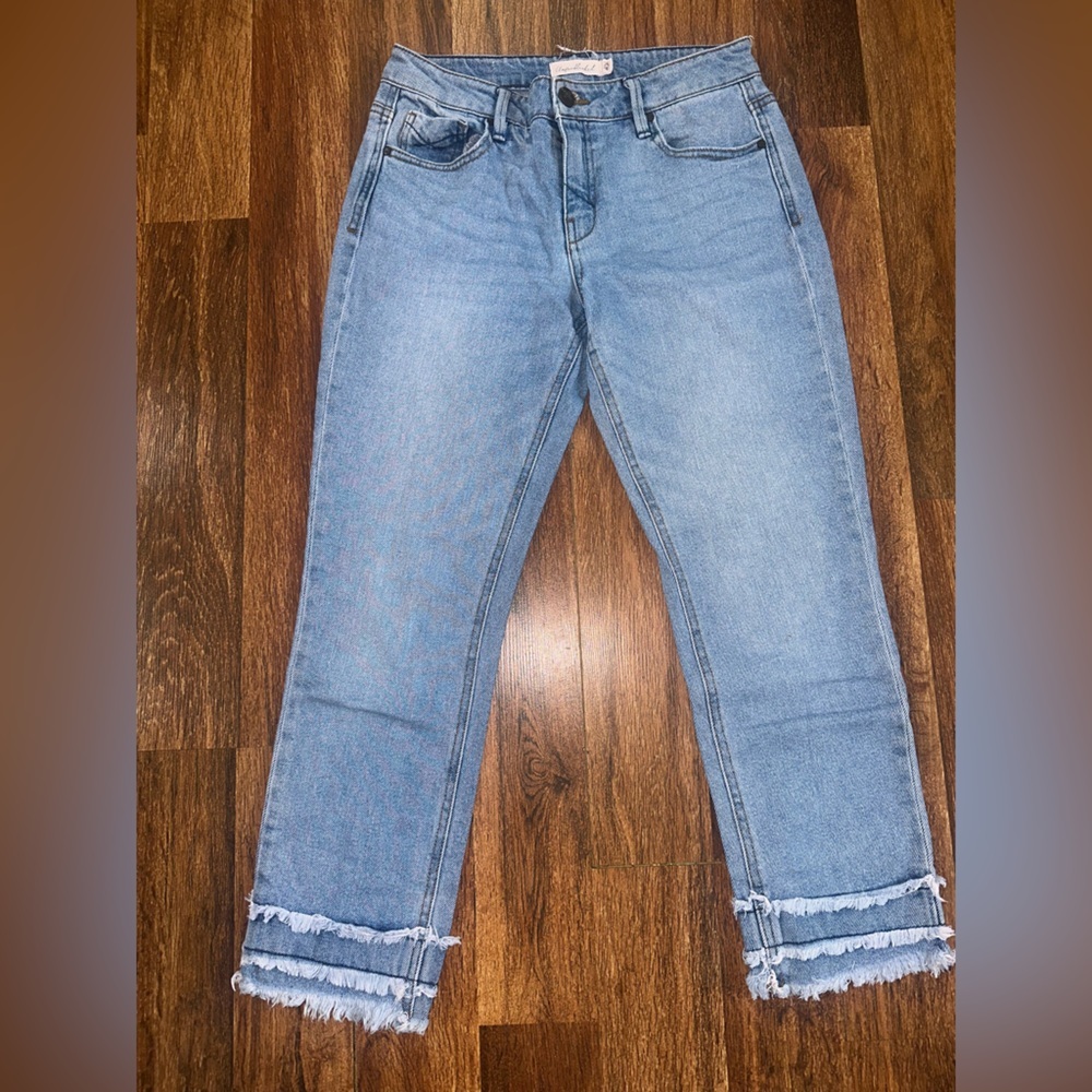 Stylish Light Blue Frayed Hem Women's Jeans